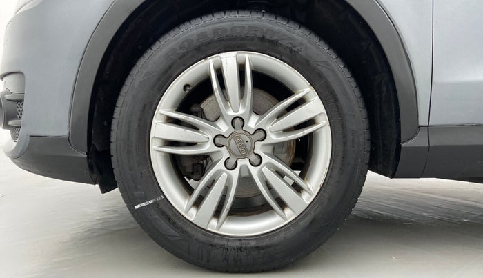 2015 Audi Q3 35 TDI Quattro, Diesel, Automatic, 52,771 km, Left Front Wheel