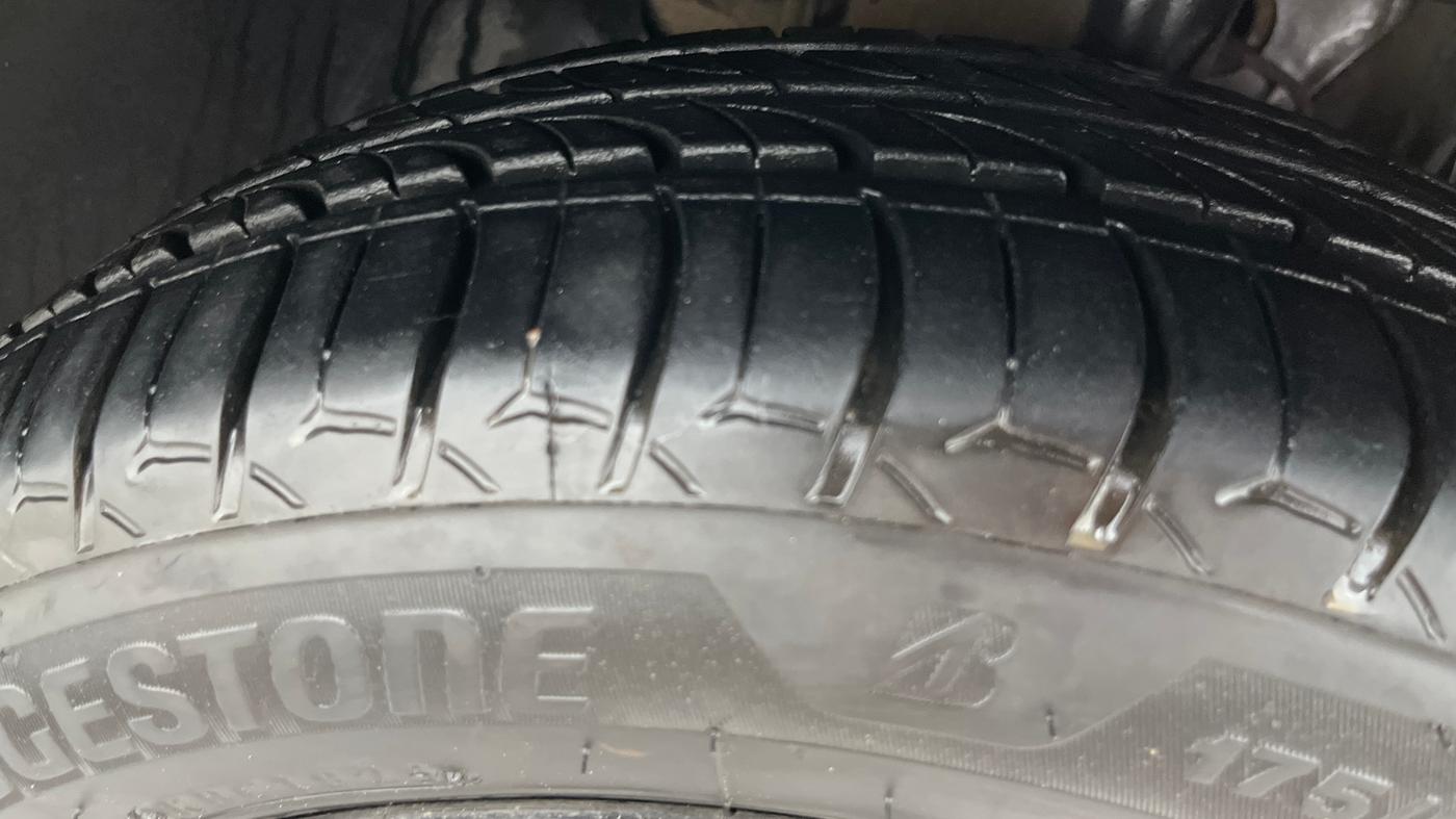2020 Tata Tiago XZ PLUS PETROL, Petrol, Manual, 53,908 km, Right Front Tyre Tread