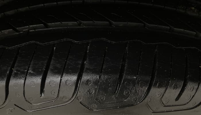 2019 Maruti Baleno ZETA CVT PETROL 1.2, Petrol, Automatic, 57,289 km, Left Rear Tyre Tread