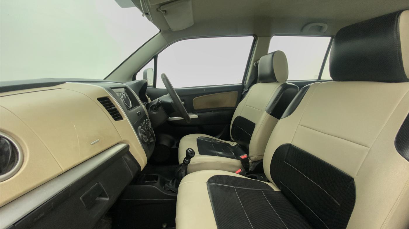 2017 Maruti Wagon R 1.0 LXI CNG, CNG, Manual, 80,667 km, Right Side Front Door Cabin