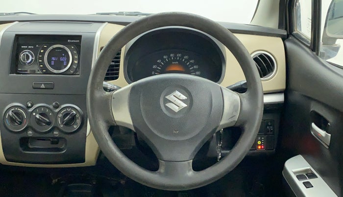 2017 Maruti Wagon R 1.0 LXI CNG, CNG, Manual, 80,667 km, Steering Wheel Close Up