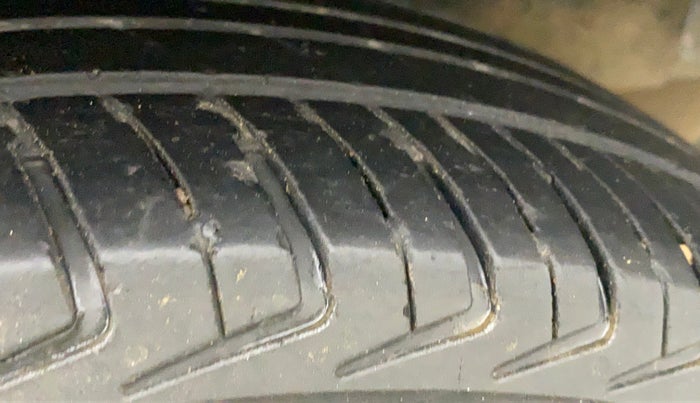 2017 Maruti Wagon R 1.0 LXI CNG, CNG, Manual, 80,667 km, Right Rear Tyre Tread