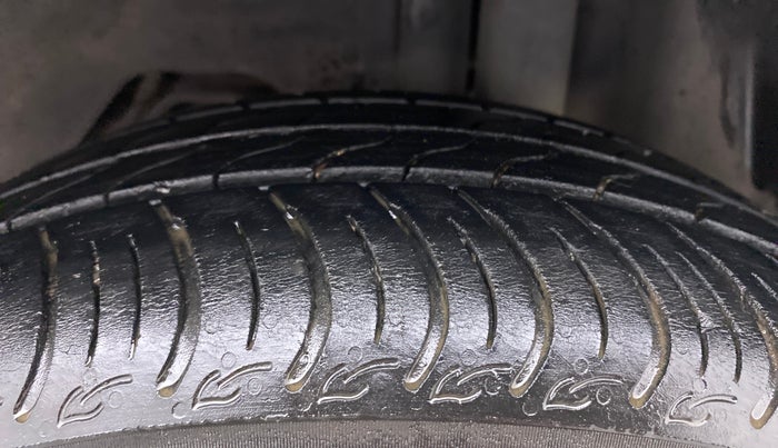 2019 Ford New Figo TITANIUM 1.5 PETROL AT, Petrol, Automatic, 38,909 km, Left Rear Tyre Tread