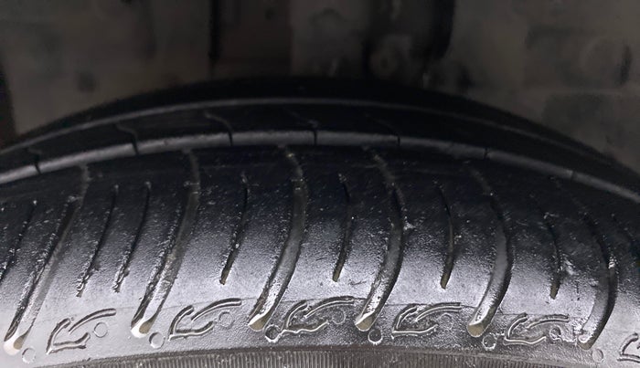 2019 Ford New Figo TITANIUM 1.5 PETROL AT, Petrol, Automatic, 38,909 km, Left Front Tyre Tread