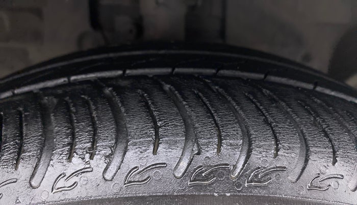 2019 Ford New Figo TITANIUM 1.5 PETROL AT, Petrol, Automatic, 38,909 km, Right Front Tyre Tread
