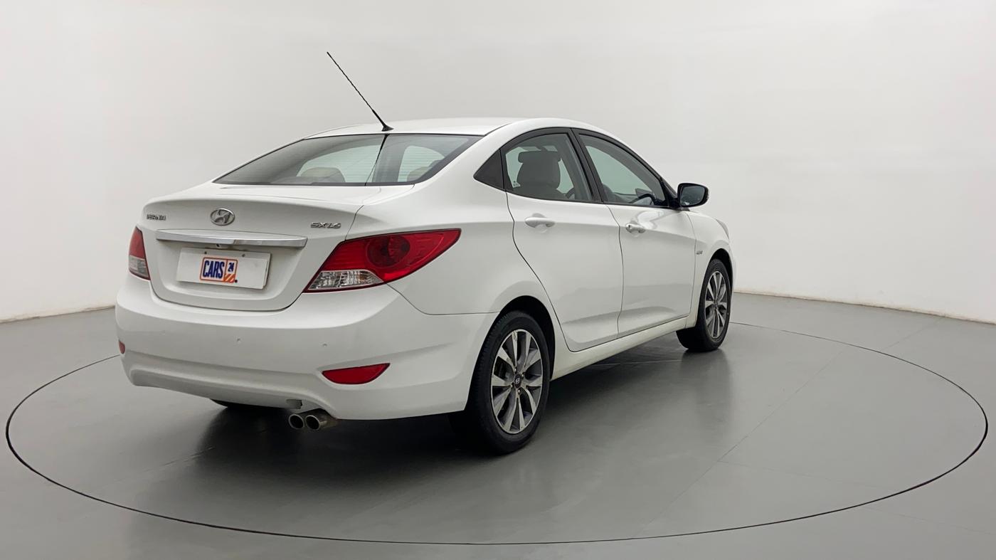 2014 Hyundai Verna FLUIDIC 1.6 VTVT SX AT, CNG, Automatic, 38,034 km, Right Back Diagonal