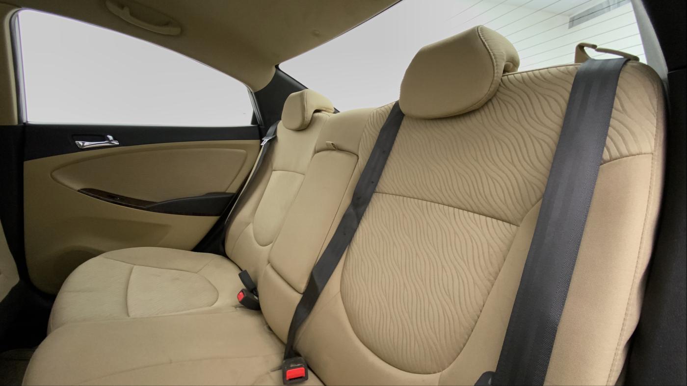 2014 Hyundai Verna FLUIDIC 1.6 VTVT SX AT, CNG, Automatic, 38,034 km, Right Side Rear Door Cabin