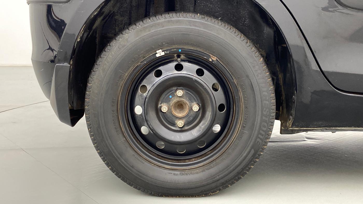 2012 Maruti Swift VDI, Diesel, Manual, 97,437 km, Right Rear Wheel