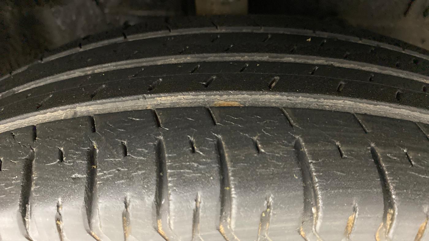 2012 Maruti Swift VDI, Diesel, Manual, 97,437 km, Right Front Tyre Tread