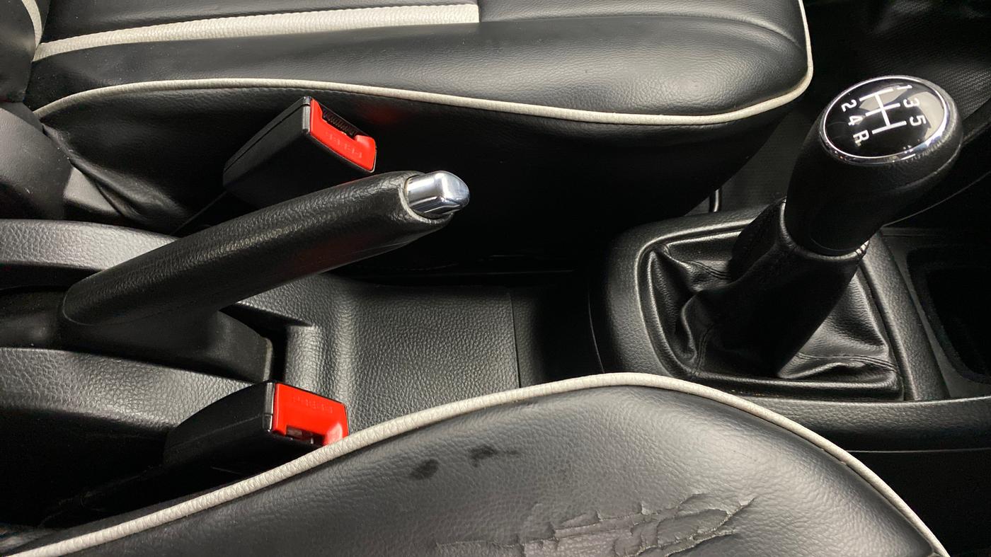 2012 Maruti Swift VDI, Diesel, Manual, 97,437 km, Gear Lever