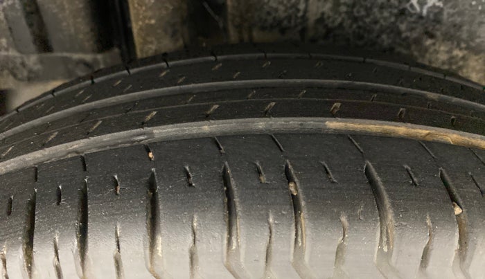 2012 Maruti Swift VDI, Diesel, Manual, 97,437 km, Right Rear Tyre Tread