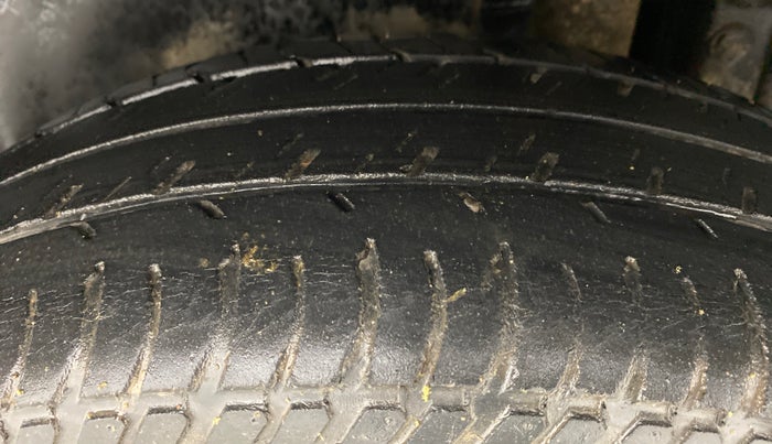 2012 Maruti Swift VDI, Diesel, Manual, 97,437 km, Left Rear Tyre Tread