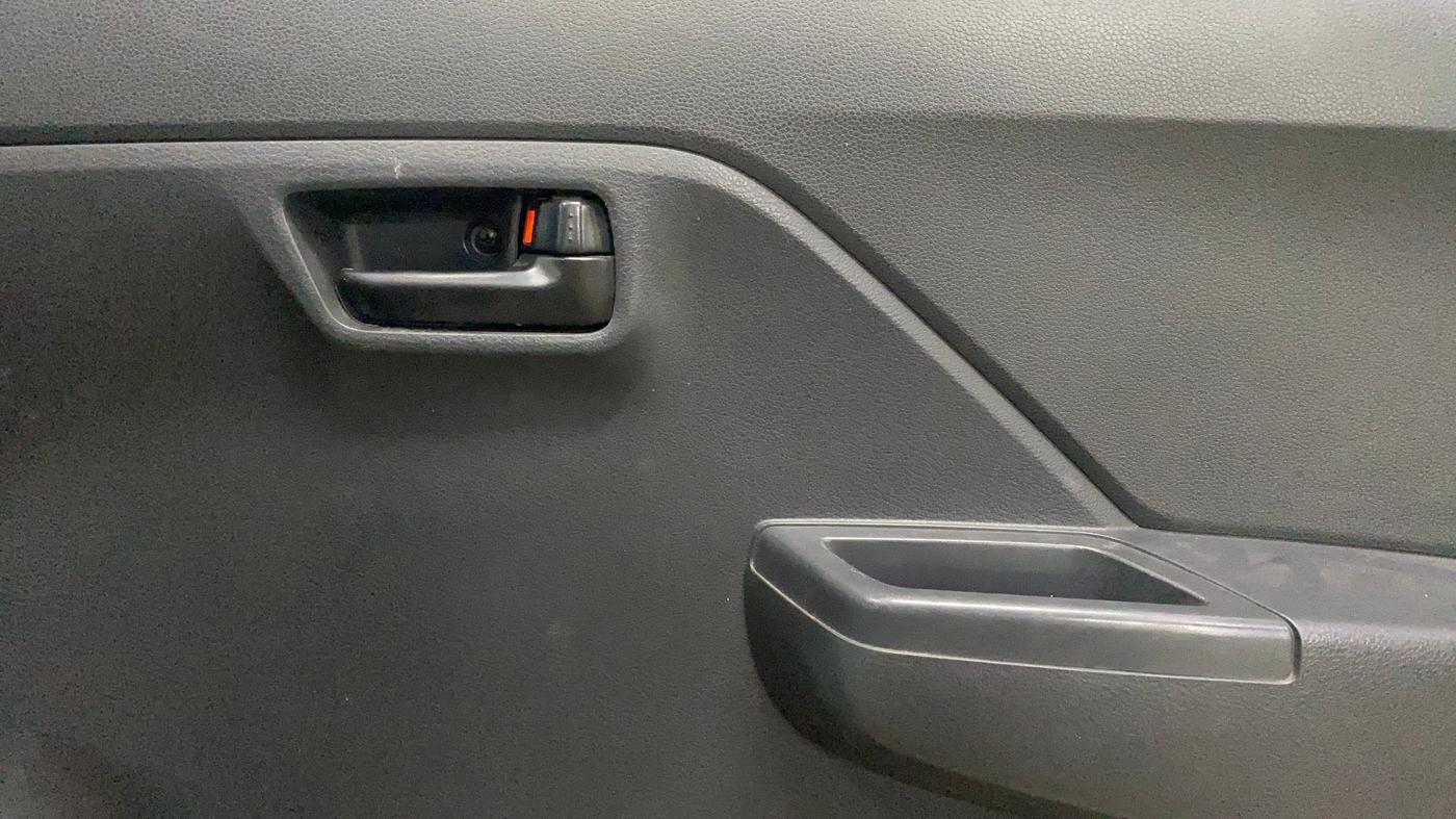 2022 Maruti Alto K10 VXI, Petrol, Manual, 37,595 km, Driver Side Door Panels Control
