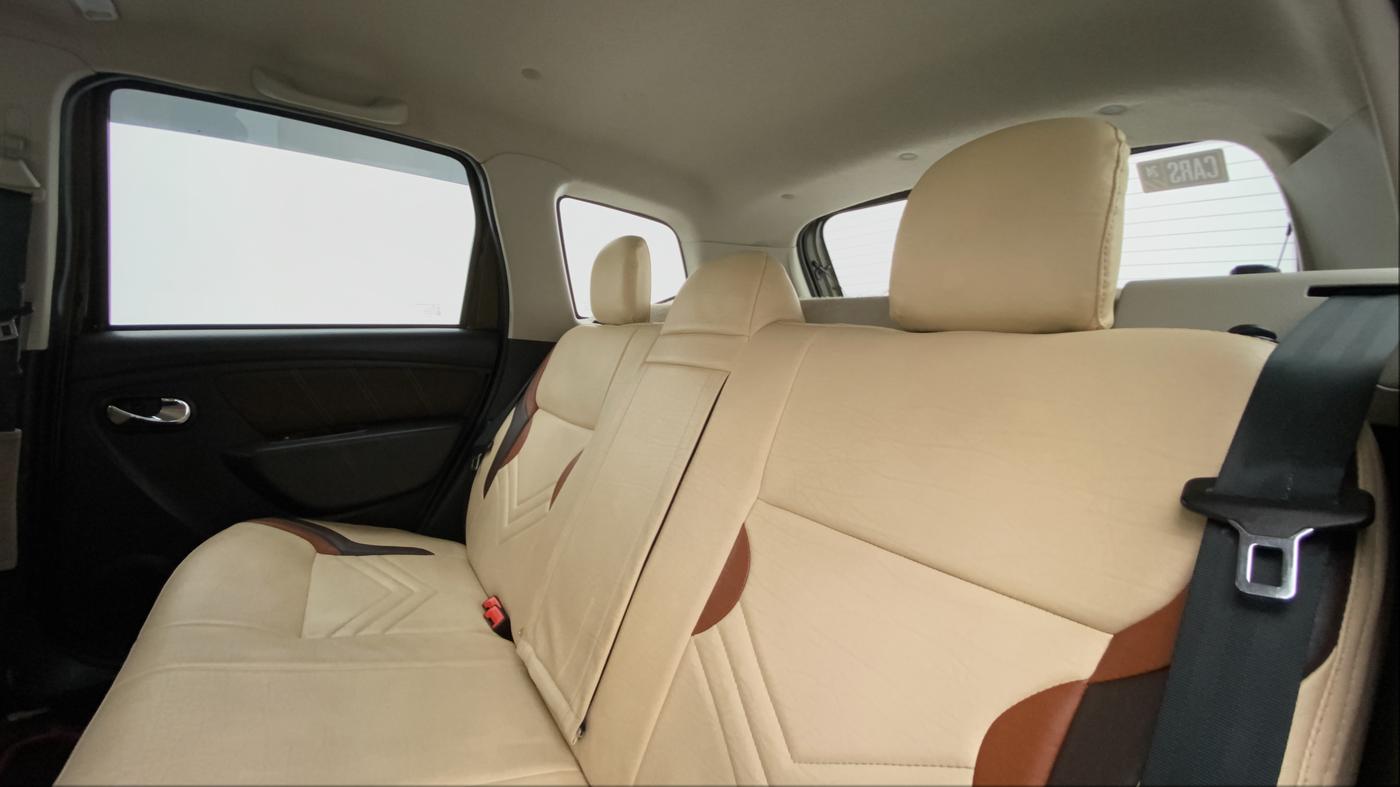 2020 Renault Duster RXZ 1.3 TURBO PETROL MT, Petrol, Manual, 1,05,742 km, Right Side Rear Door Cabin
