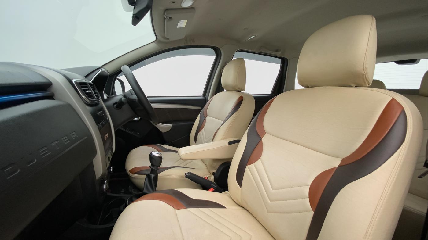 2020 Renault Duster RXZ 1.3 TURBO PETROL MT, Petrol, Manual, 1,05,742 km, Right Side Front Door Cabin