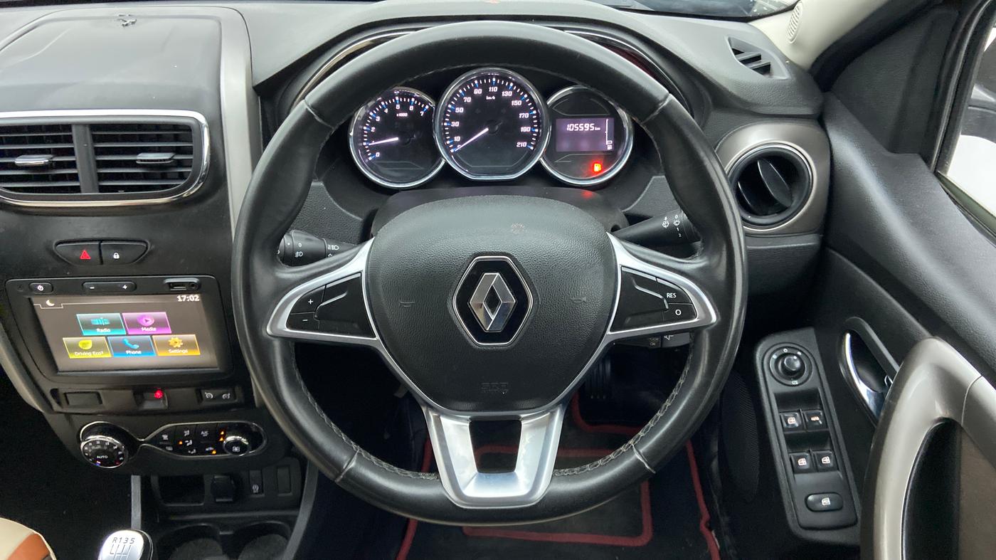 2020 Renault Duster RXZ 1.3 TURBO PETROL MT, Petrol, Manual, 1,05,742 km, Steering Wheel Close Up