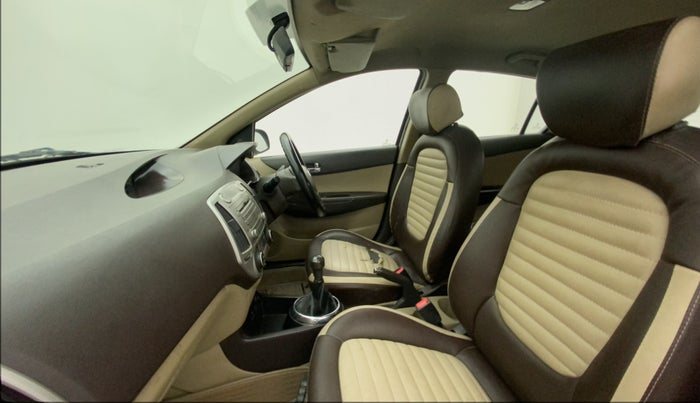 2011 Hyundai i20 MAGNA (O) 1.2, Petrol, Manual, 72,523 km, Right Side Front Door Cabin