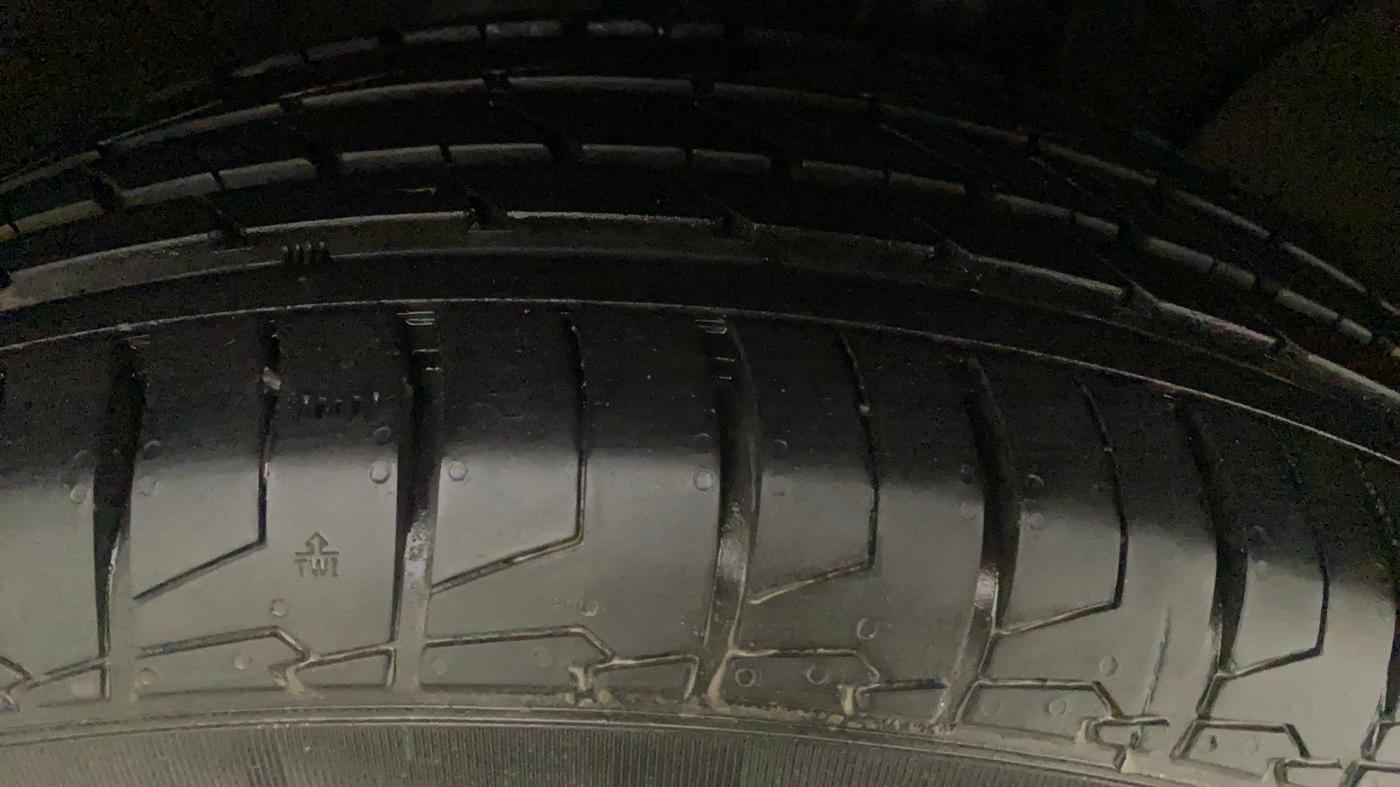 2019 Hyundai VENUE SX 1.0 (O) TURBO, Petrol, Manual, 45,750 km, Right Rear Tyre Tread