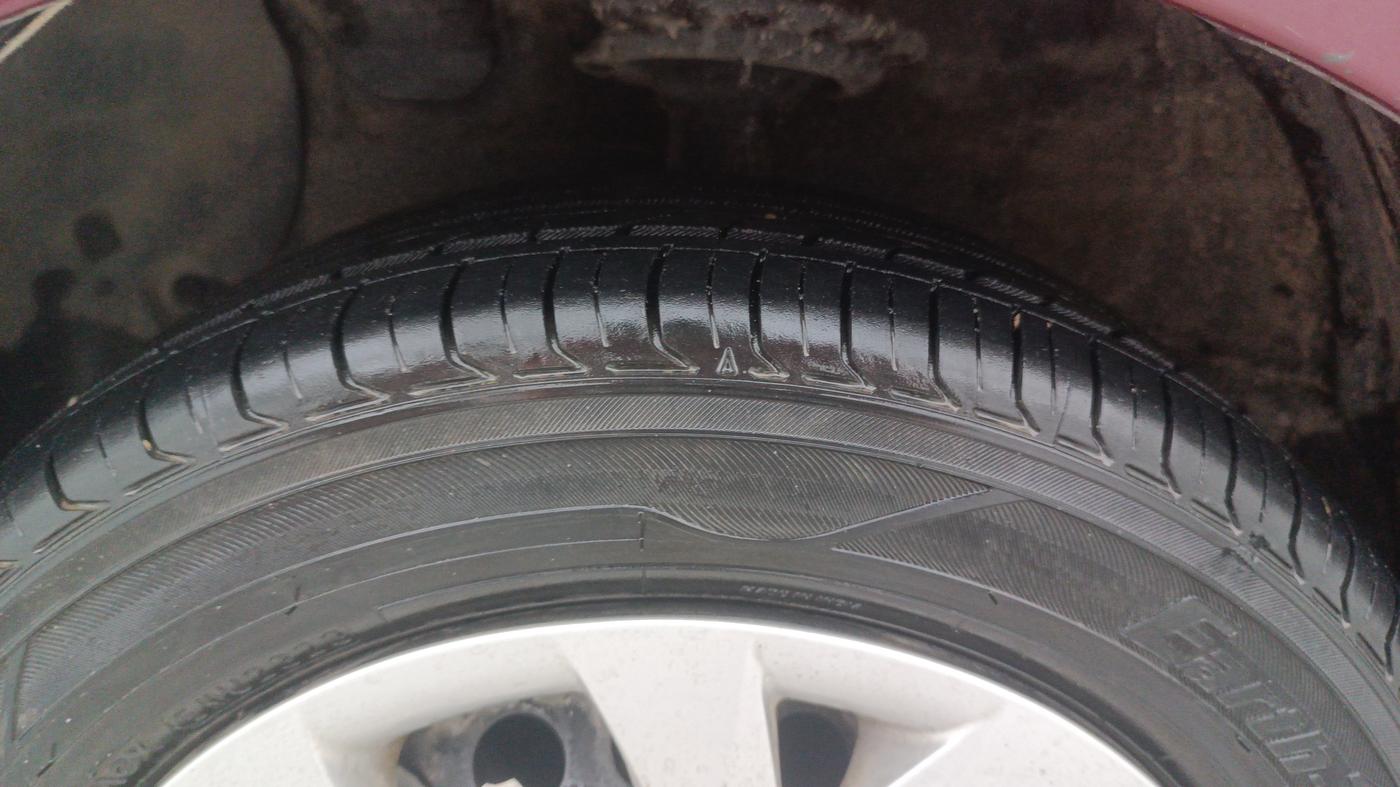 2015 Hyundai Grand i10 SPORTZ 1.2 KAPPA VTVT, Petrol, Manual, 67,581 km, Left Front Tyre Tread