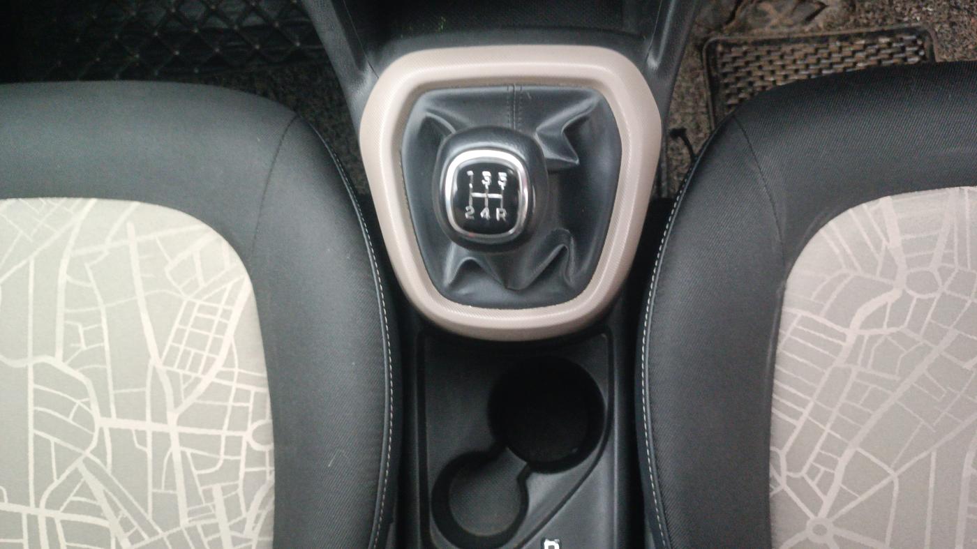 2015 Hyundai Grand i10 SPORTZ 1.2 KAPPA VTVT, Petrol, Manual, 67,581 km, Gear Lever