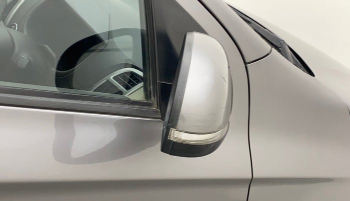 2012 Hyundai i20 ASTA 1.4 CRDI, Diesel, Manual, 1,29,005 km, Right rear-view mirror - Indicator light not working