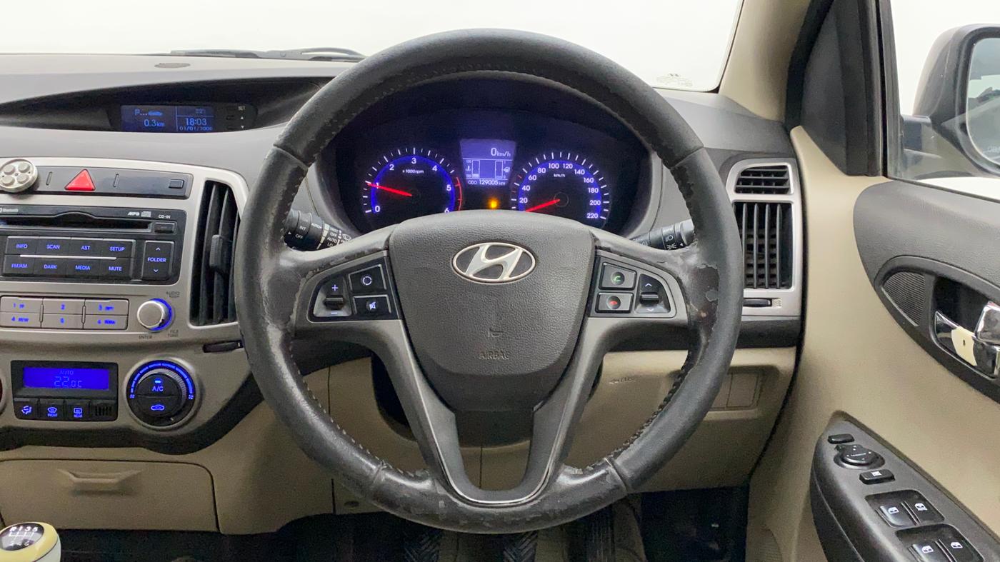 2012 Hyundai i20 ASTA 1.4 CRDI, Diesel, Manual, 1,29,005 km, Steering Wheel Close Up