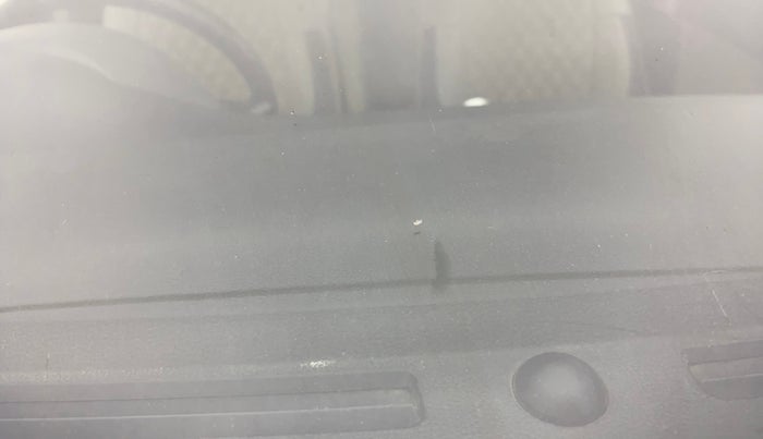 2012 Hyundai i20 ASTA 1.4 CRDI, Diesel, Manual, 1,29,005 km, Front windshield - Minor spot on windshield