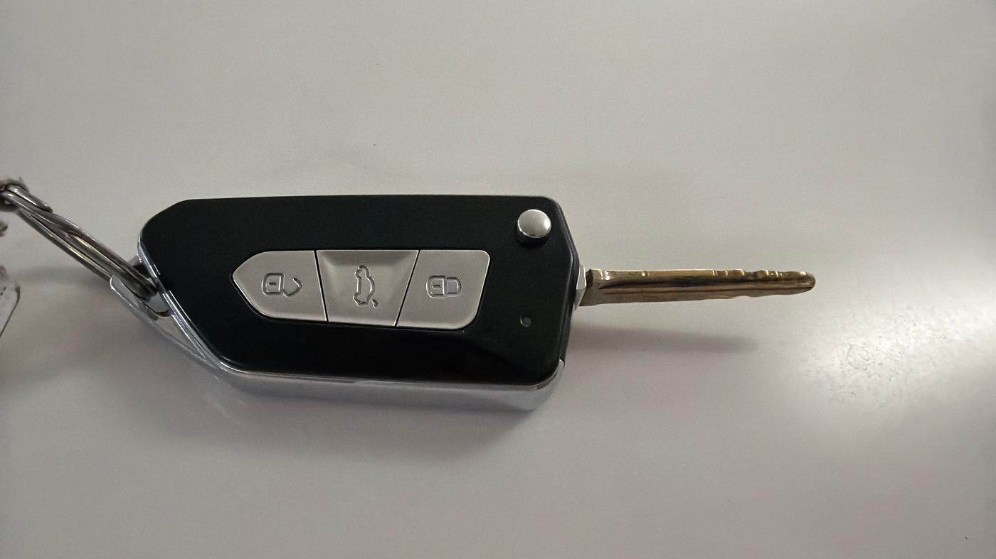 2019 Hyundai NEW SANTRO SPORTZ CNG, CNG, Manual, 79,405 km, Key Close Up