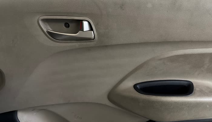 2019 Hyundai NEW SANTRO SPORTZ CNG, CNG, Manual, 79,405 km, Driver Side Door Panels Control