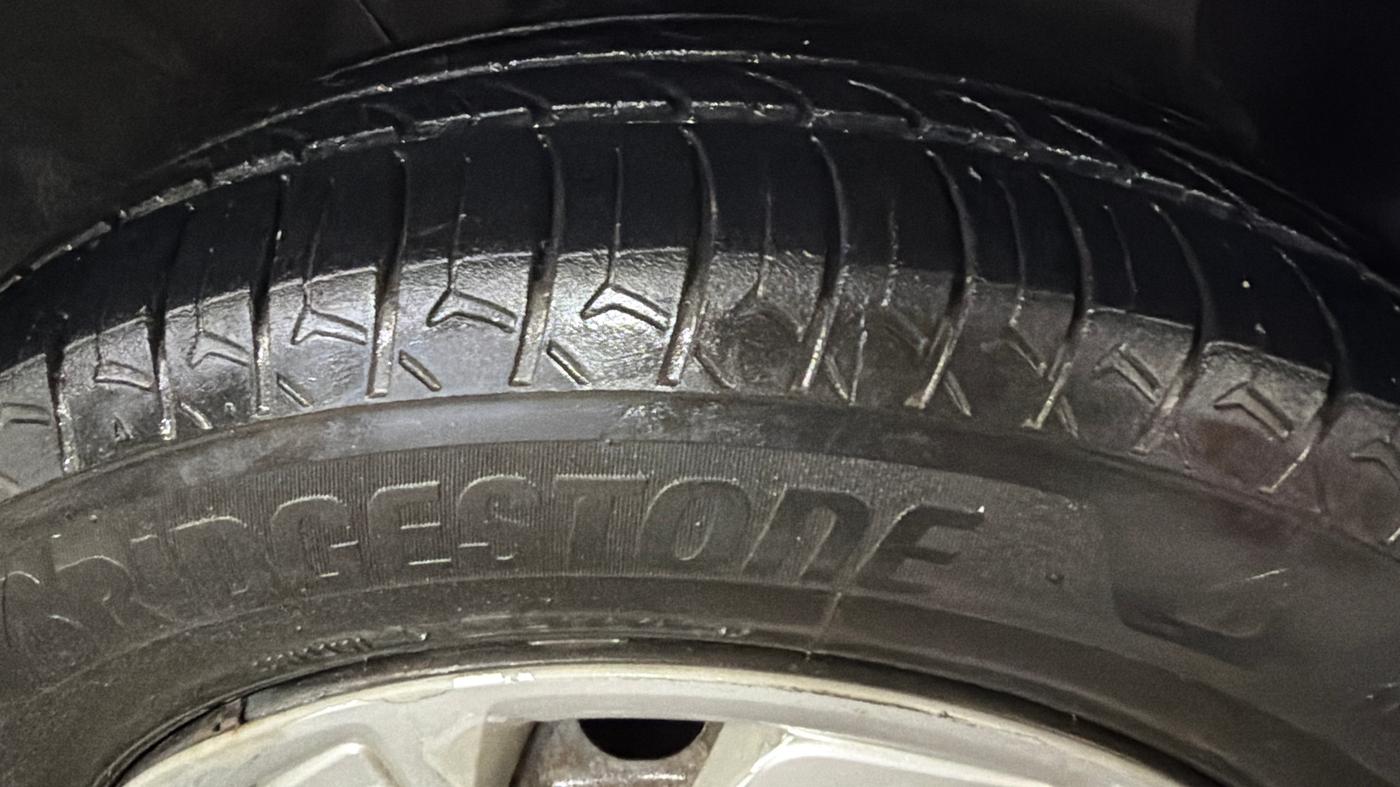 2019 Hyundai NEW SANTRO SPORTZ CNG, CNG, Manual, 79,405 km, Right Front Tyre Tread