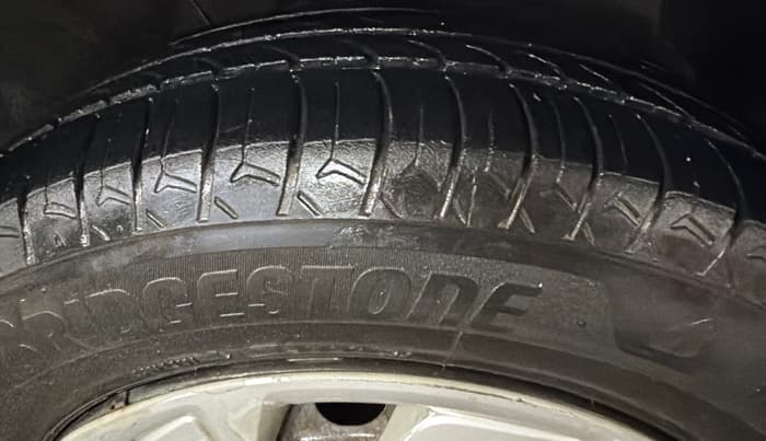 2019 Hyundai NEW SANTRO SPORTZ CNG, CNG, Manual, 79,405 km, Right Front Tyre Tread