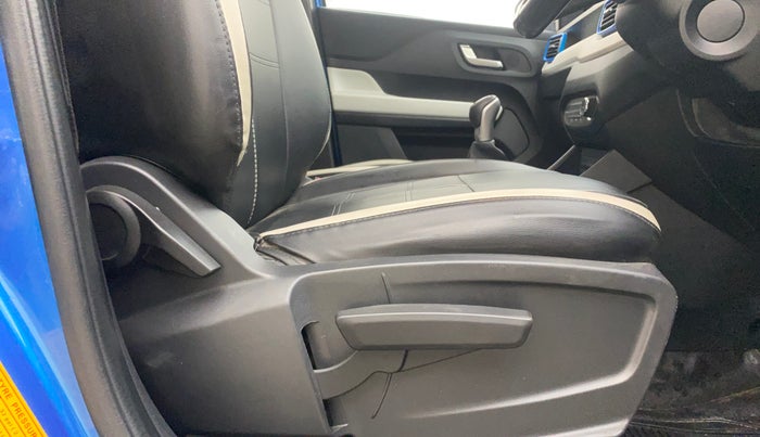 2022 Tata PUNCH CREATIVE  MT, Petrol, Manual, 50,353 km, Driver Side Adjustment Panel