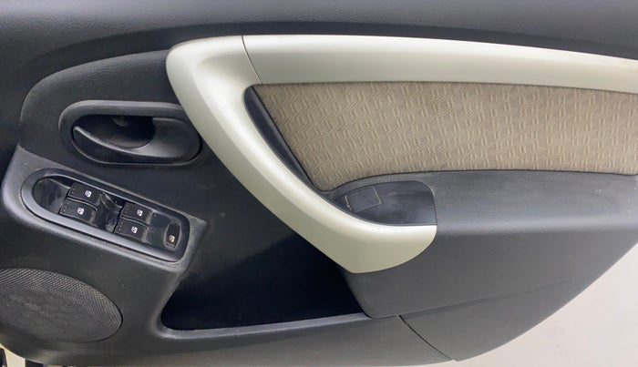 2013 Renault Duster 85 PS RXL DIESEL, Diesel, Manual, 1,07,789 km, Driver Side Door Panels Control