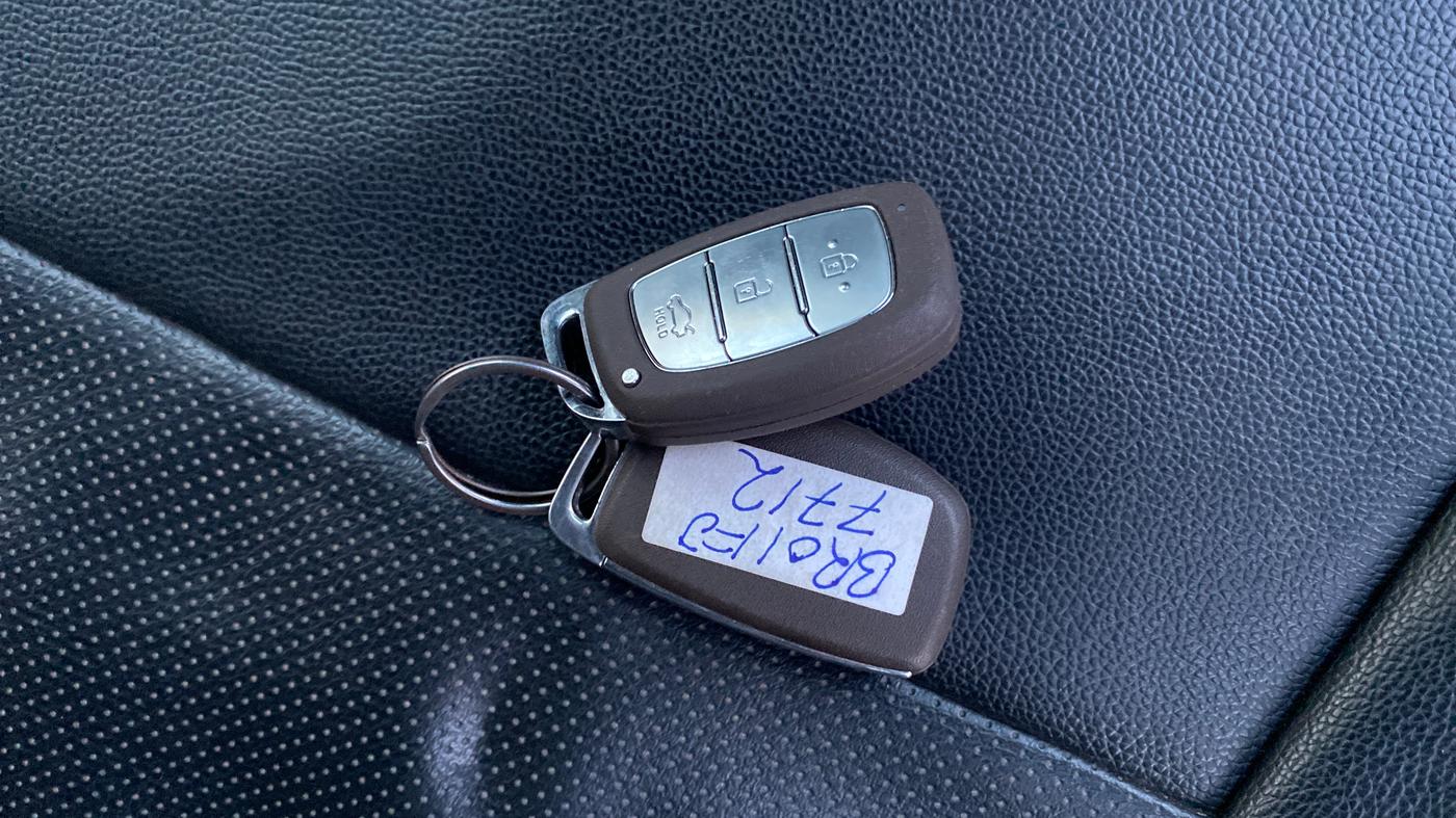 2021 Hyundai AURA SX 1.2 (O), Petrol, Manual, 85,380 km, Key Close Up