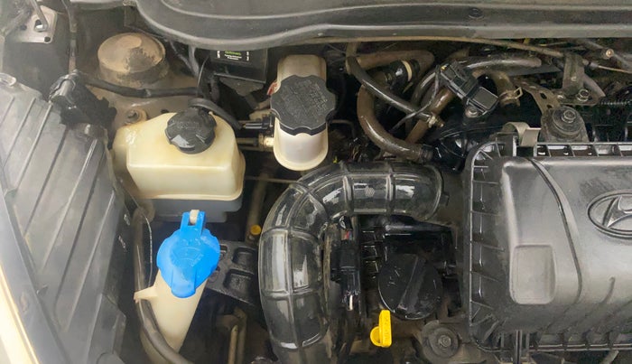 2015 Hyundai Eon MAGNA +, CNG, Manual, 1,38,738 km, Engine View - Right