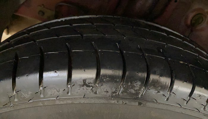 2018 Hyundai Elite i20 MAGNA EXECUTIVE 1.2, Petrol, Manual, 57,854 km, Right Rear Tyre Tread