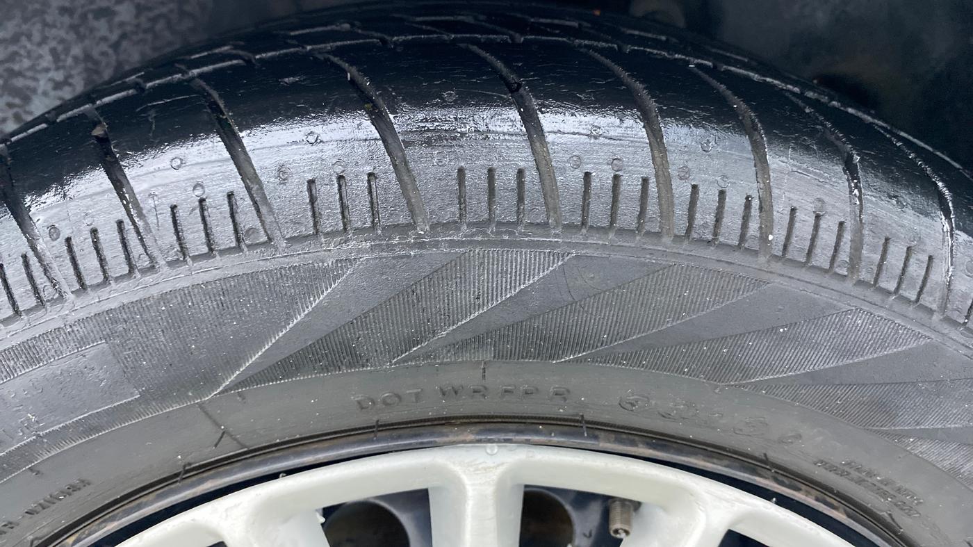 2013 Maruti Ertiga VDI ABS, Diesel, Manual, 1,05,870 km, Right Rear Tyre Tread
