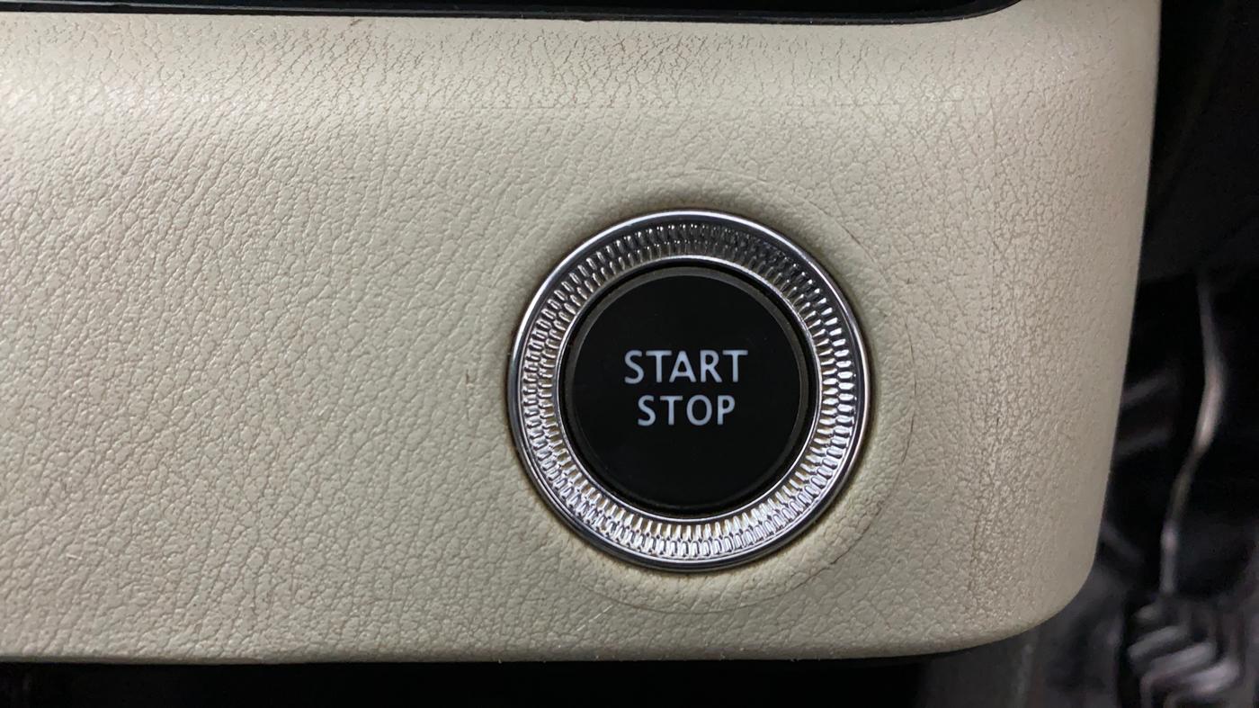 2021 Nissan MAGNITE XV MT, CNG, Manual, 65,910 km, Keyless Start/ Stop Button