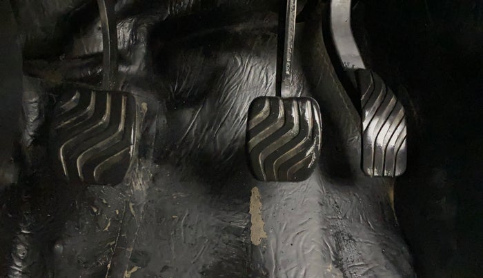 2021 Nissan MAGNITE XV MT, CNG, Manual, 65,910 km, Pedals