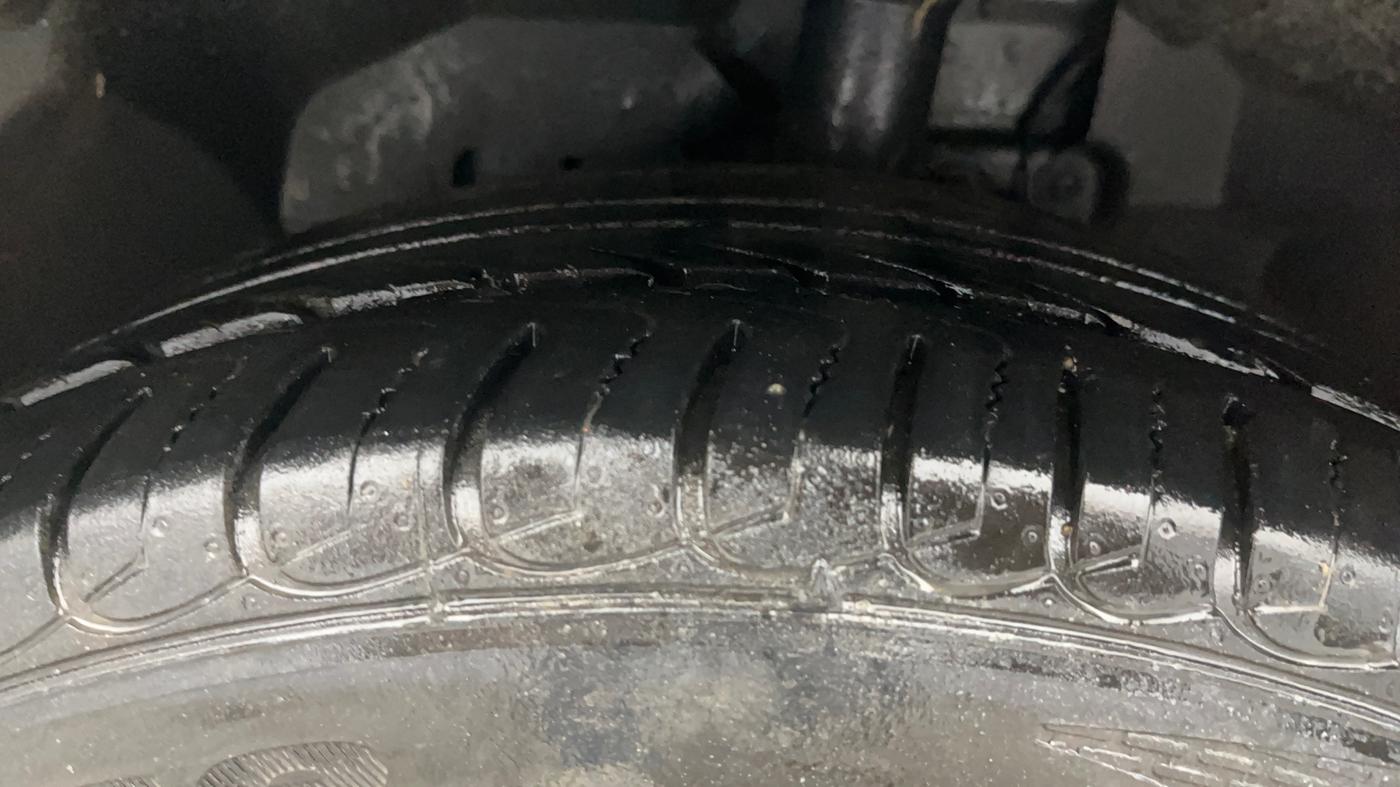2021 Ford Ecosport TREND 1.5L DIESEL, Diesel, Manual, 39,048 km, Left Front Tyre Tread