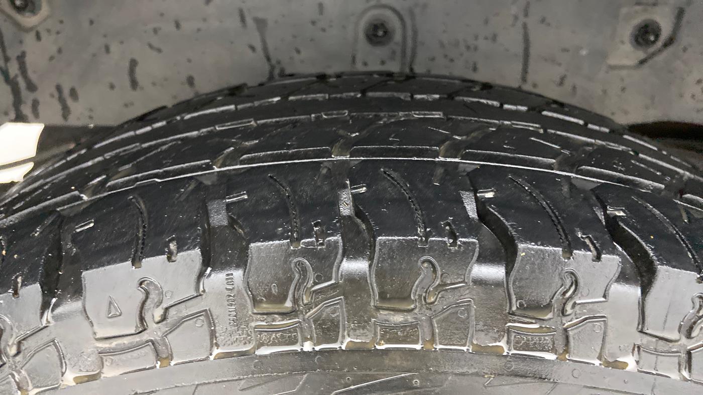 2021 Mahindra Thar LX PETROL HT 4WD AT, Petrol, Automatic, 45,751 km, Right Rear Tyre Tread