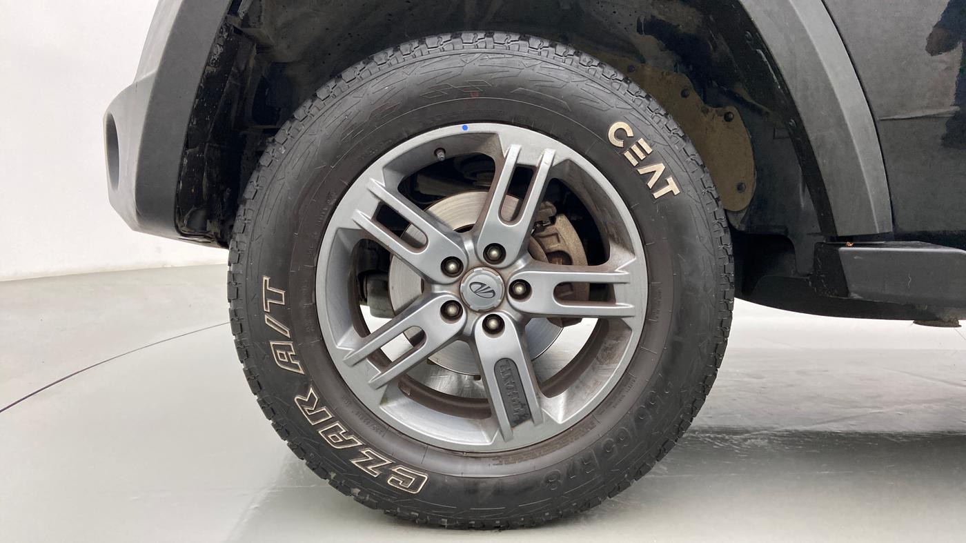 2021 Mahindra Thar LX PETROL HT 4WD AT, Petrol, Automatic, 45,751 km, Left Front Wheel