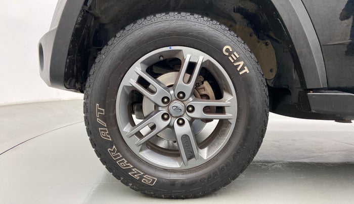 2021 Mahindra Thar LX PETROL HT 4WD AT, Petrol, Automatic, 45,751 km, Left Front Wheel