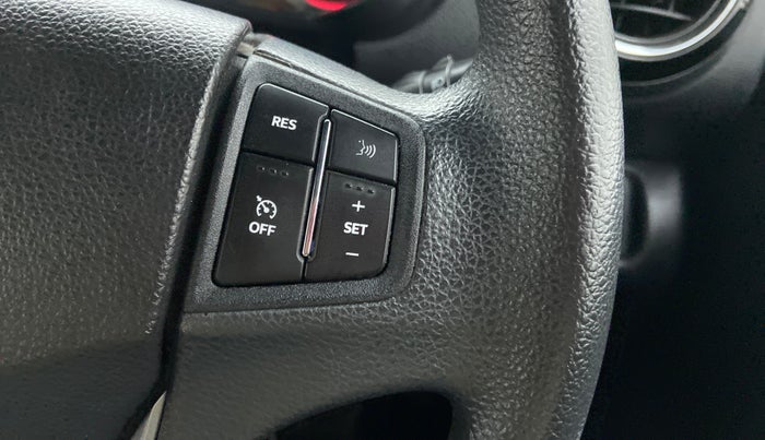 2021 Mahindra Thar LX PETROL HT 4WD AT, Petrol, Automatic, 45,751 km, Adaptive Cruise Control