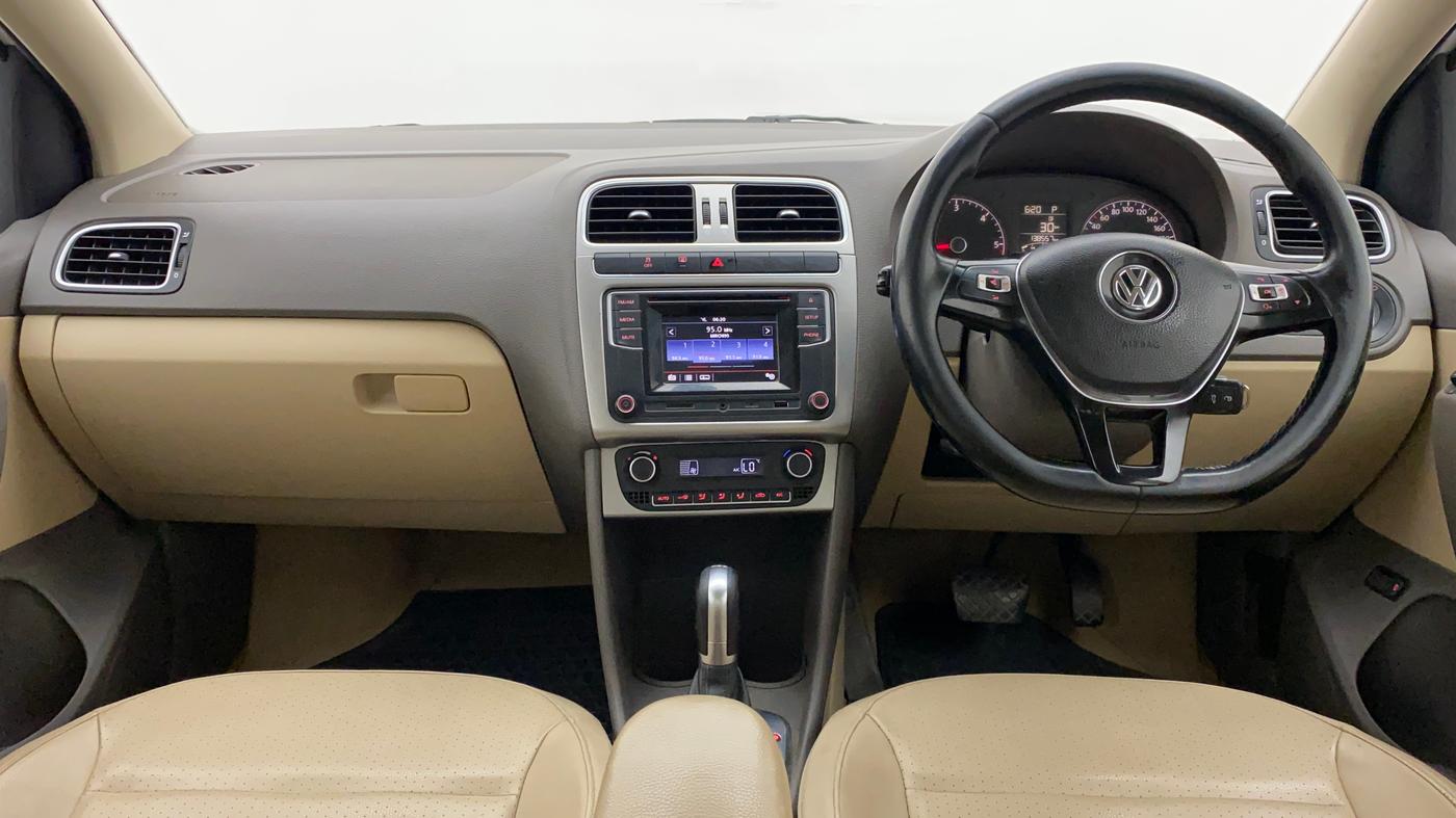2016 Volkswagen Vento HIGHLINE 1.5 AT, Diesel, Automatic, 1,38,989 km, Dashboard