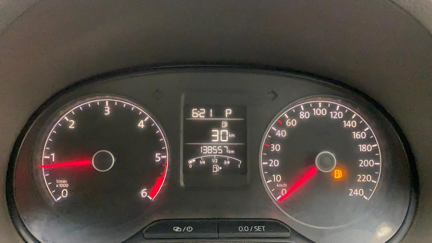2016 Volkswagen Vento HIGHLINE 1.5 AT, Diesel, Automatic, 1,38,989 km, Odometer Image