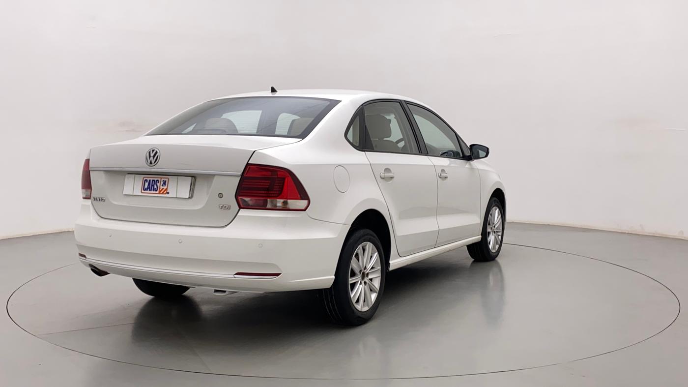 2016 Volkswagen Vento HIGHLINE 1.5 AT, Diesel, Automatic, 1,38,989 km, Right Back Diagonal