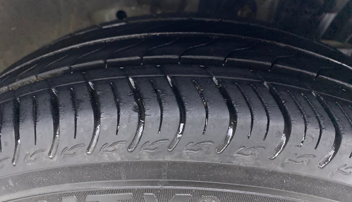 2018 Honda Amaze 1.2 V CVT I VTEC, Petrol, Automatic, 13,408 km, Right Front Tyre Tread