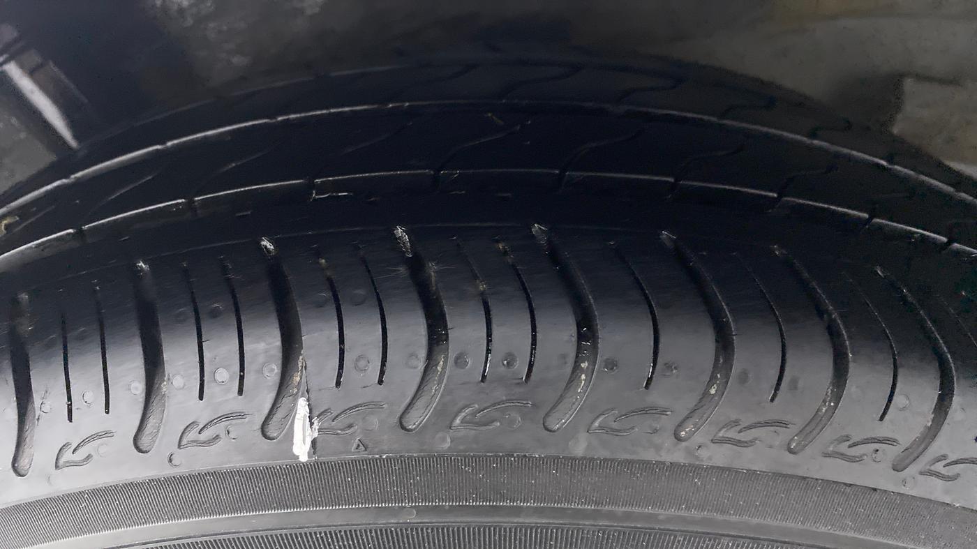 2018 Honda Amaze 1.2 V CVT I VTEC, Petrol, Automatic, 13,408 km, Right Rear Tyre Tread