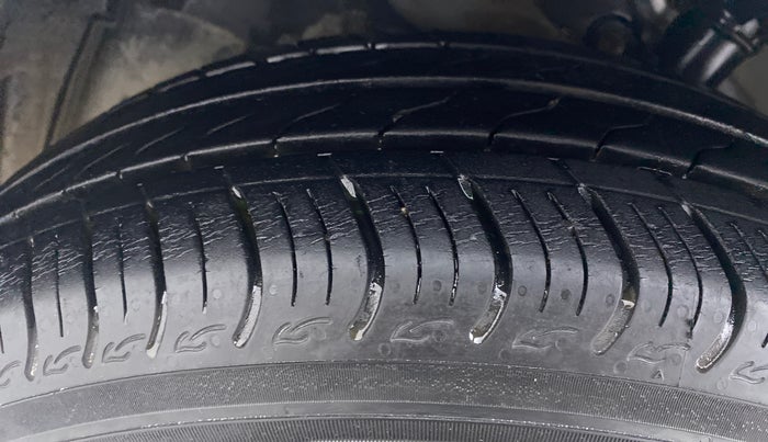 2018 Honda Amaze 1.2 V CVT I VTEC, Petrol, Automatic, 13,408 km, Left Front Tyre Tread